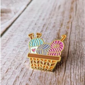 NEW!  Hello Kim Knitting Crochet Yarn Basket Pin